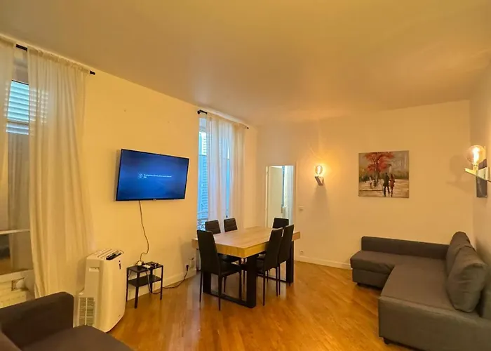 2 Bedroom Apartment-8p-madeleine With Netflix 파리