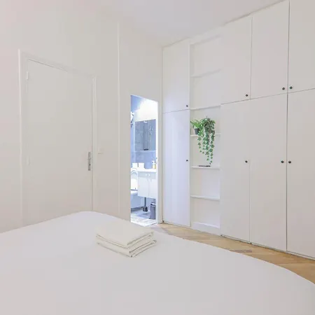 2 Bedroom Apartment-8p-madeleine With Netflix Paris